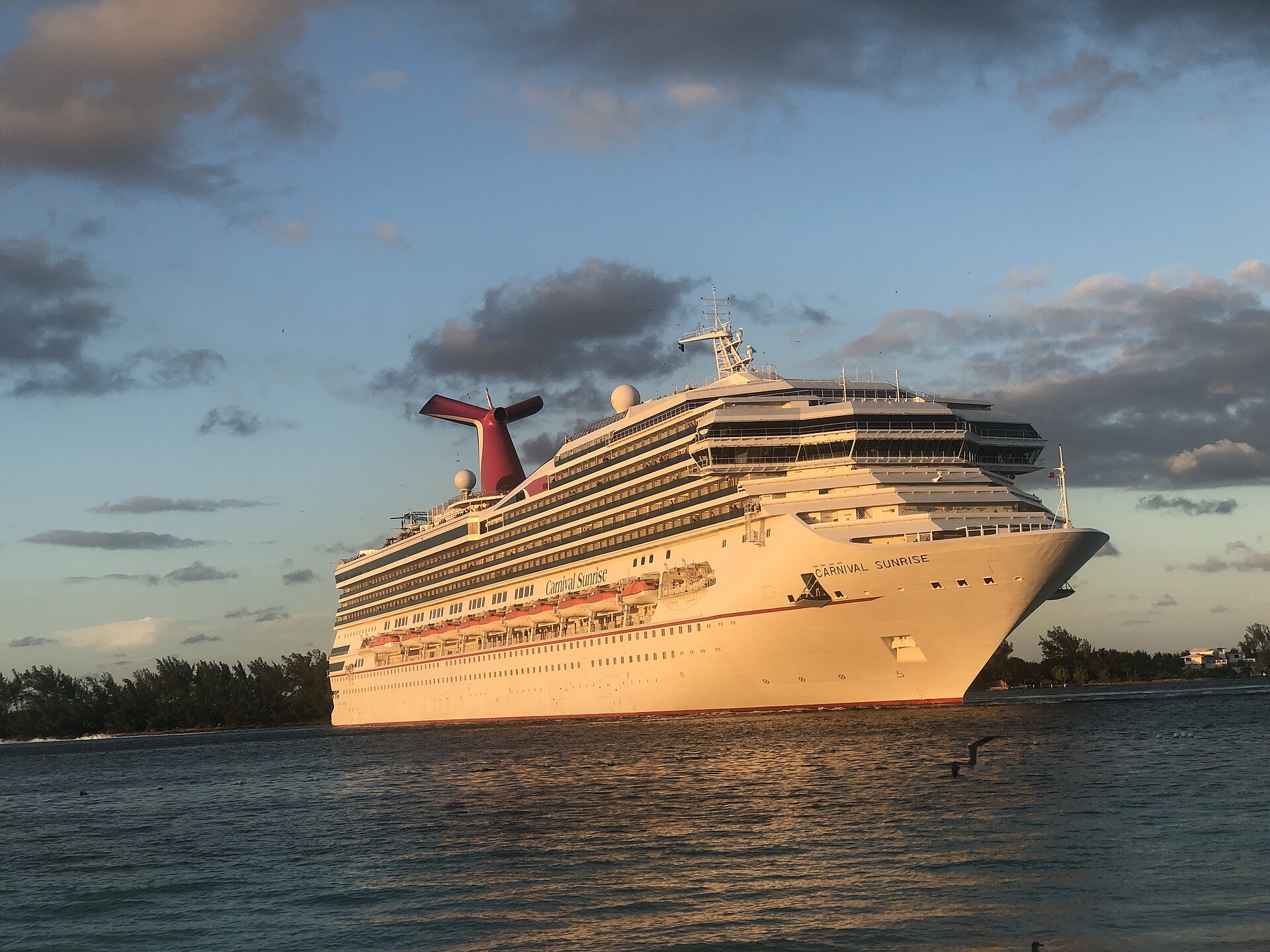 Today’s Best Cruise Deals: 5 Bahamas Nights for $214, About $43 a Night