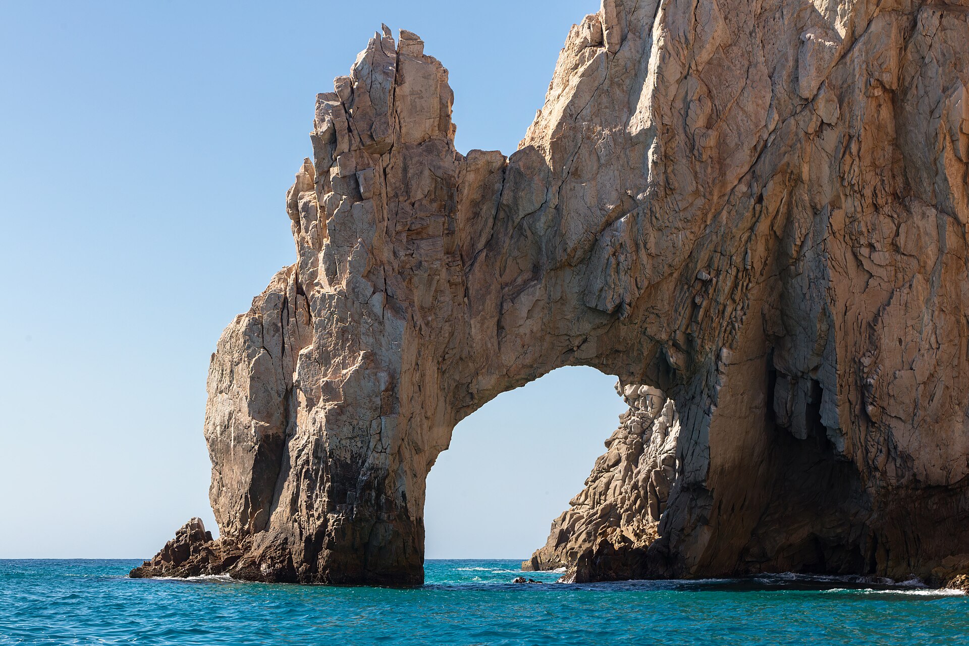 El Arco rock arch at Cabo San Lucas rising from turquoise water